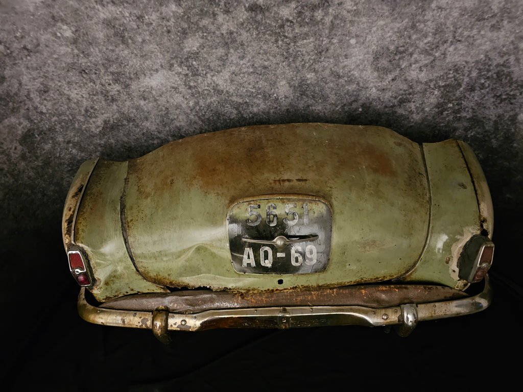 Renault Frégate Heck - Original Scheunenfund mit Patina, Deko