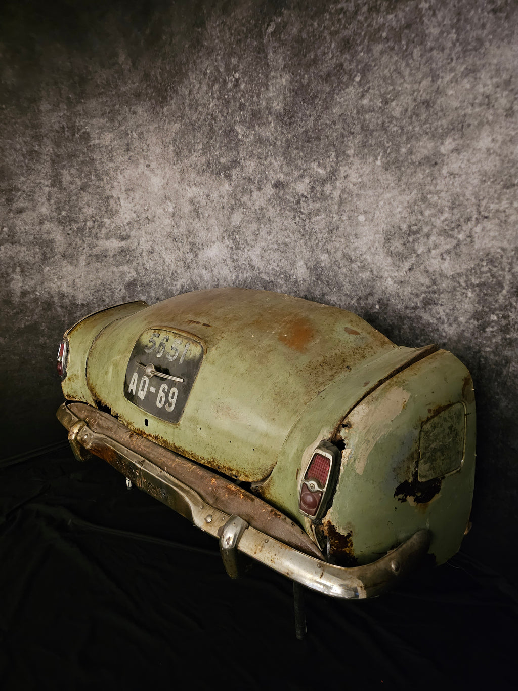 Renault Frégate Heck - Original Scheunenfund mit Patina, Deko