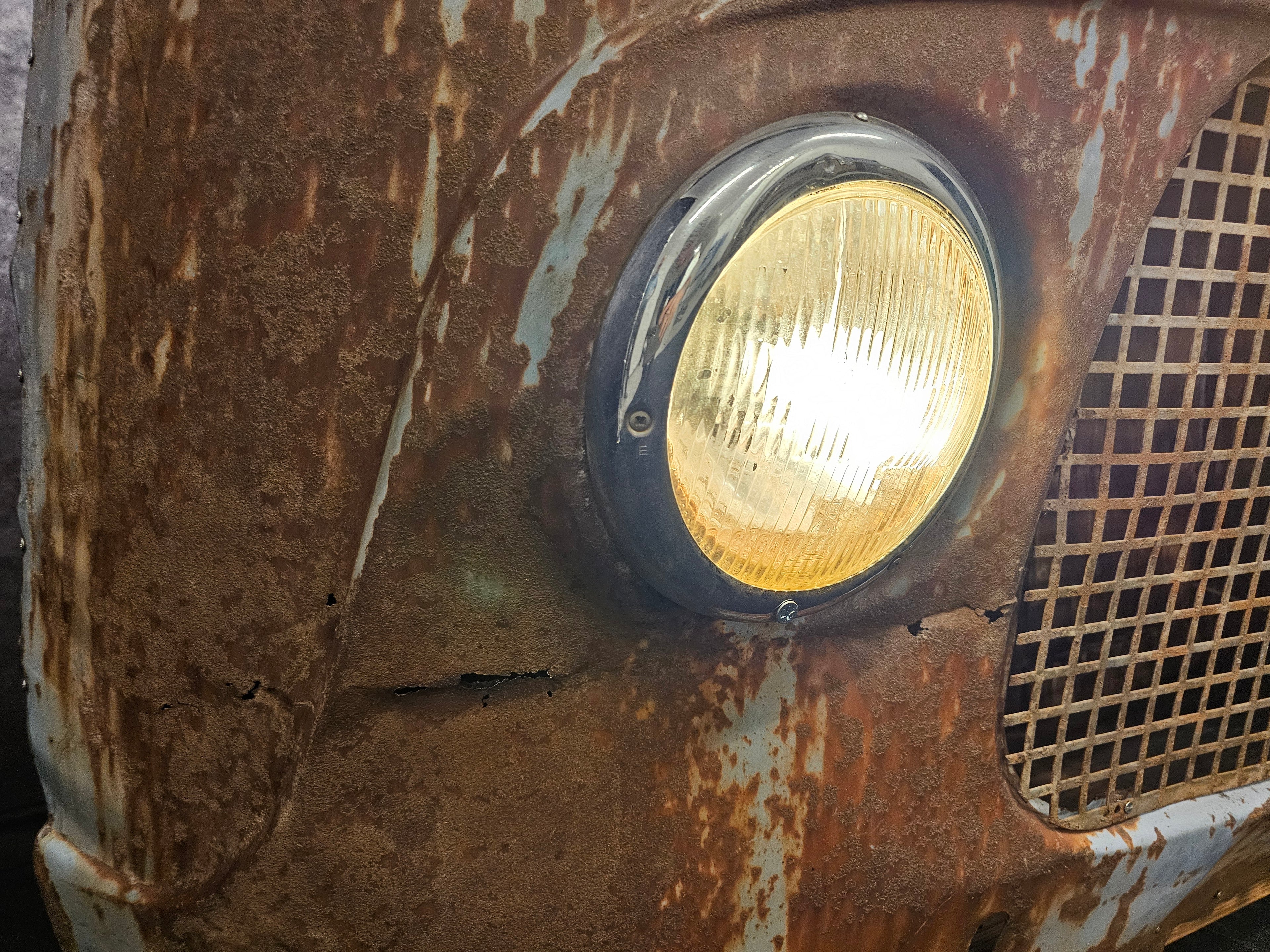 Ford Transit Taunus Bar – Automöbel mit Patina & Stauraum