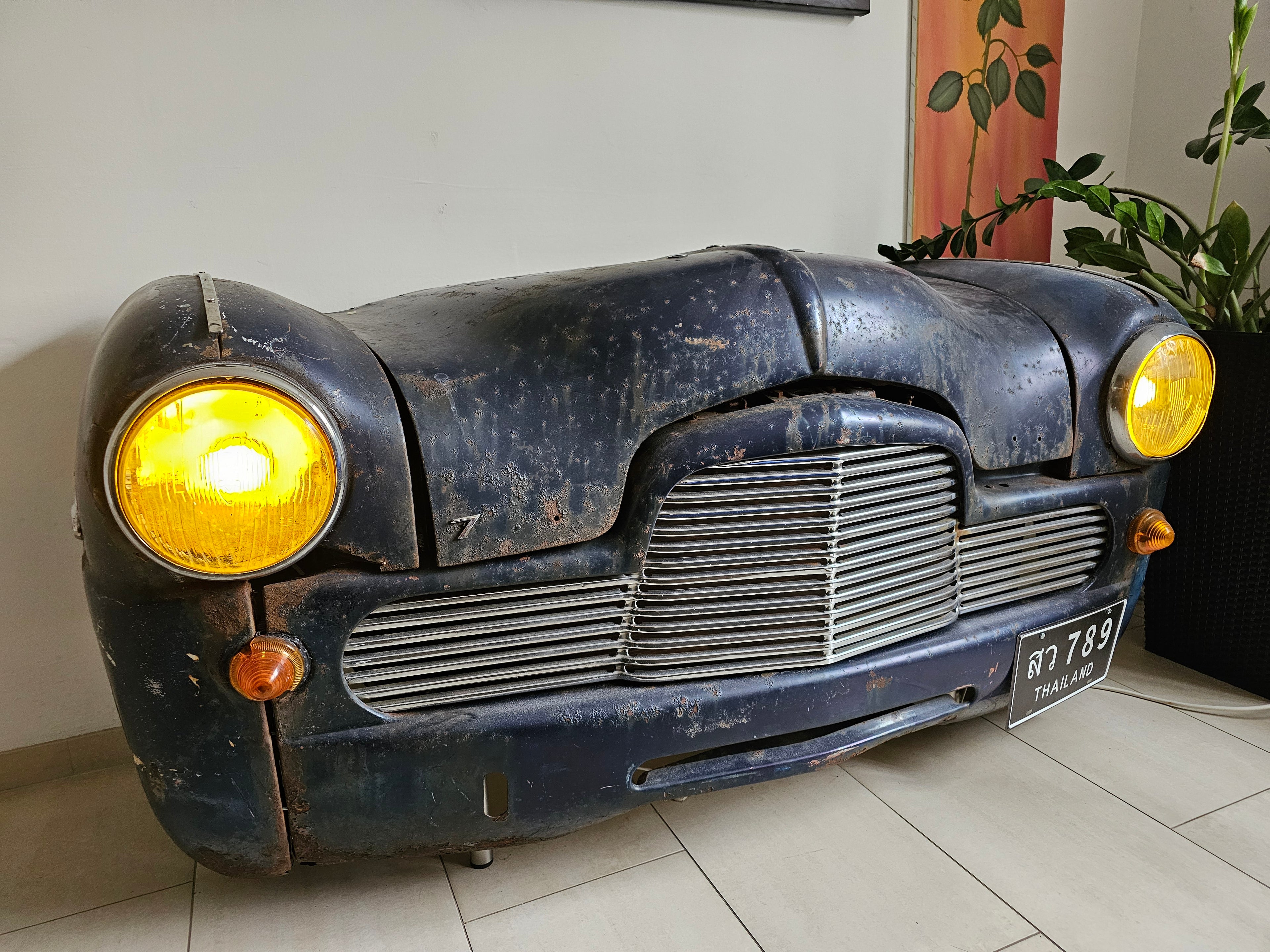 Ford Zephyr Front Bar | Mancave Classic