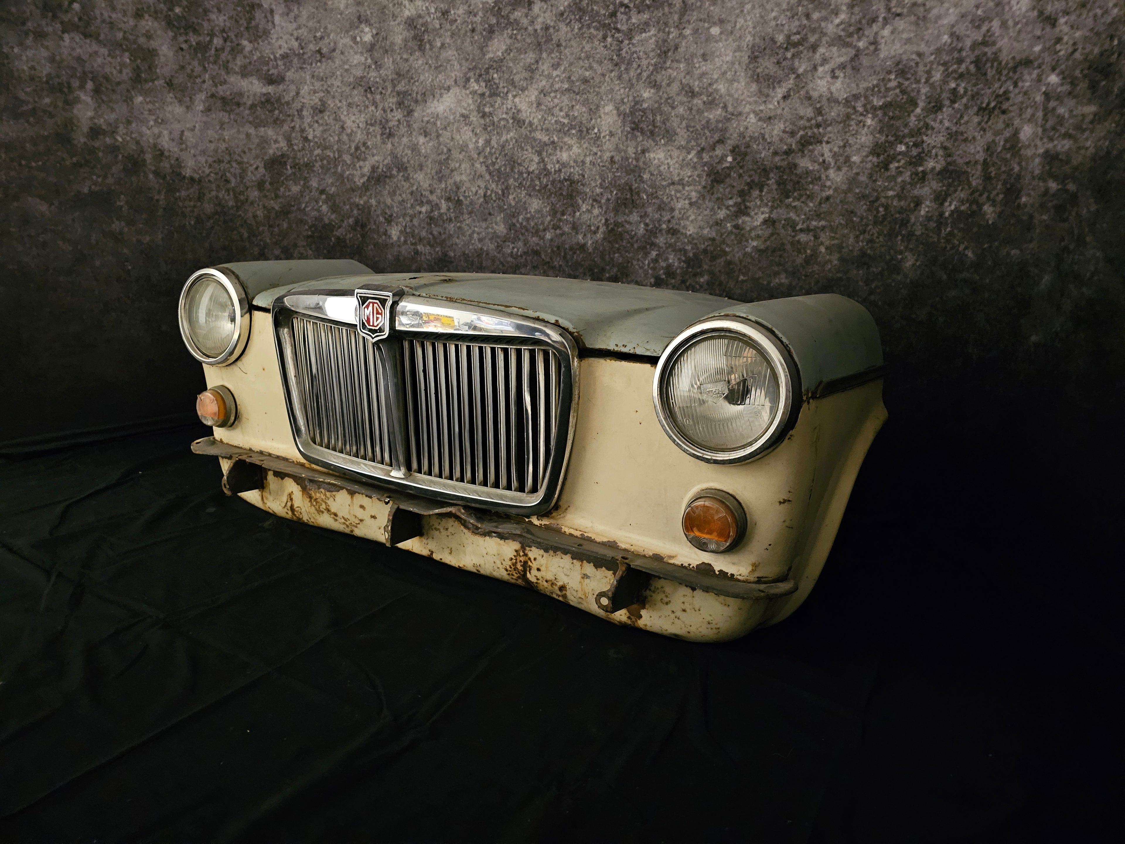 MG 1300 Front Bar | Mancave Classic