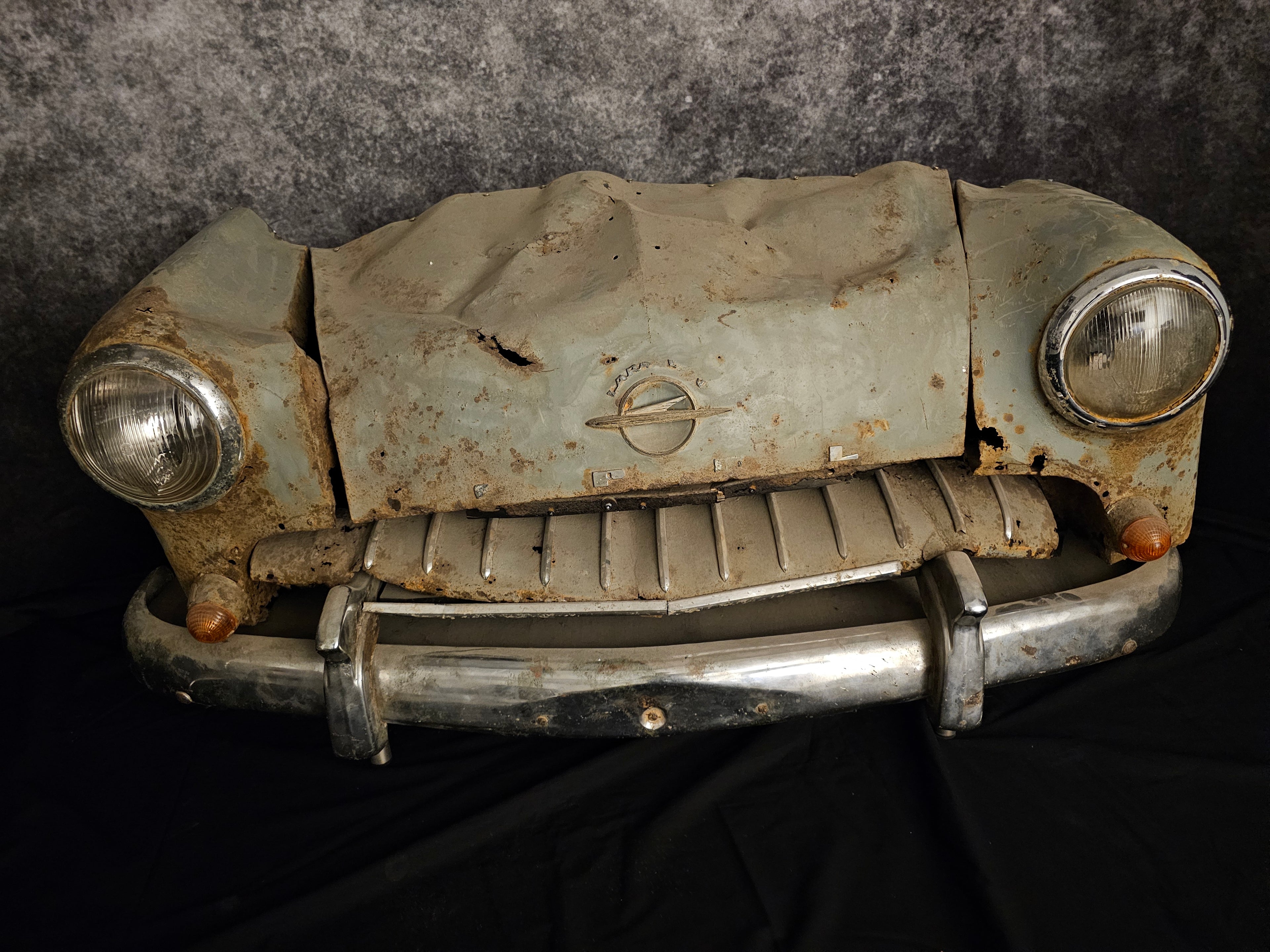 Opel Olympia Rekord Front – Original Scheunenfund | Patina Blickfang Unikat