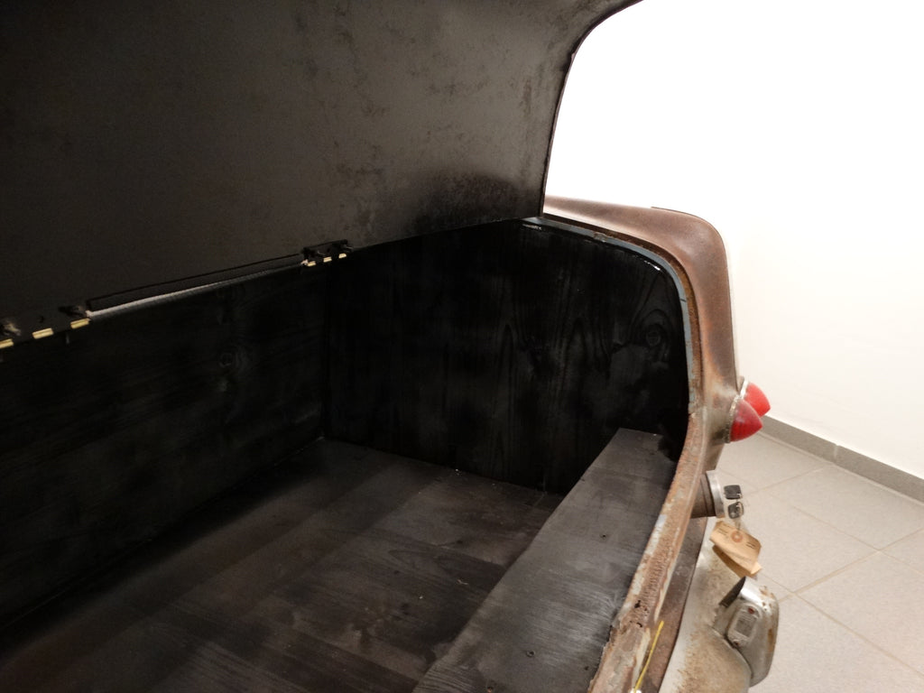 Vintage Car Rear Bar – Automotive furniture made from original vintage car rear – Swiss Made Unique Piece
